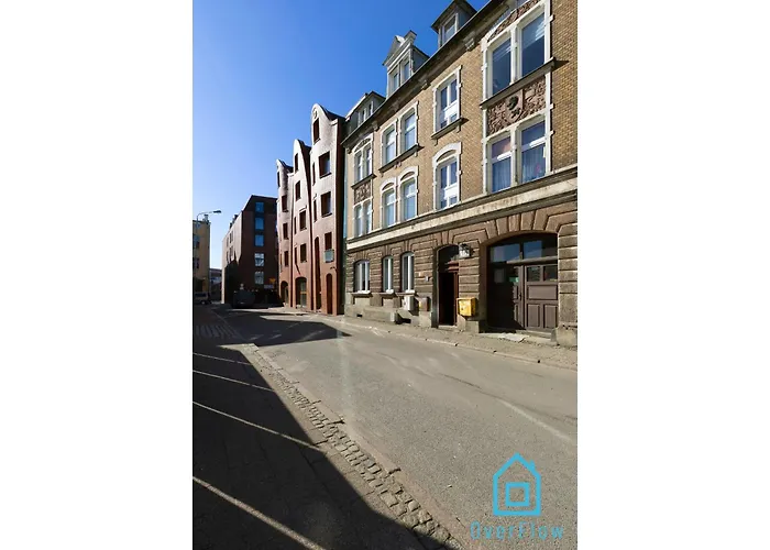 Amber - Premium At Old Town *